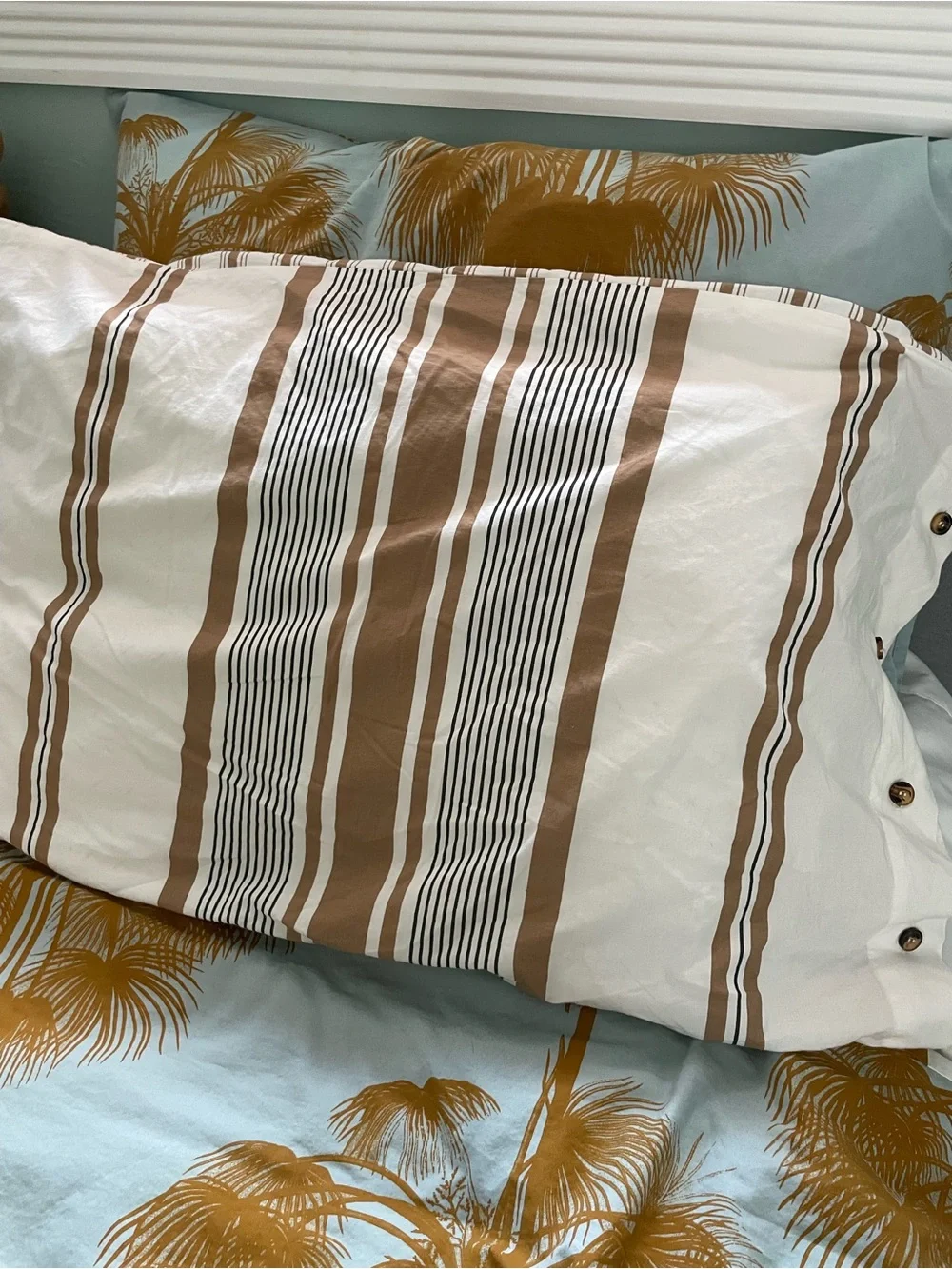 Lux Palm Print Duvet Cover Set in Sky Blue and Tan plus 4 pillow cases